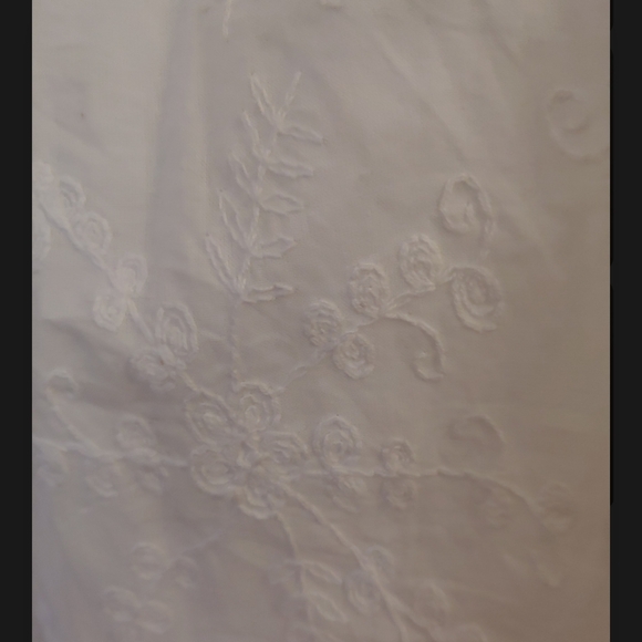 Dressbarn White Embroidered Lace Blouse | Cottagecore Top | Size 1X - Picture 4 of 5